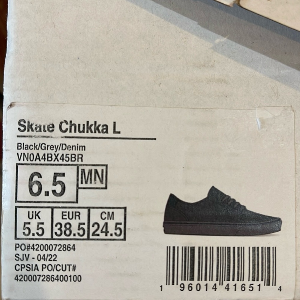 Vans WMNS Skate Chukka Low
Black/Grey/Denim
VN0A4BX45BR
Sneakers - Picture 16 of 16